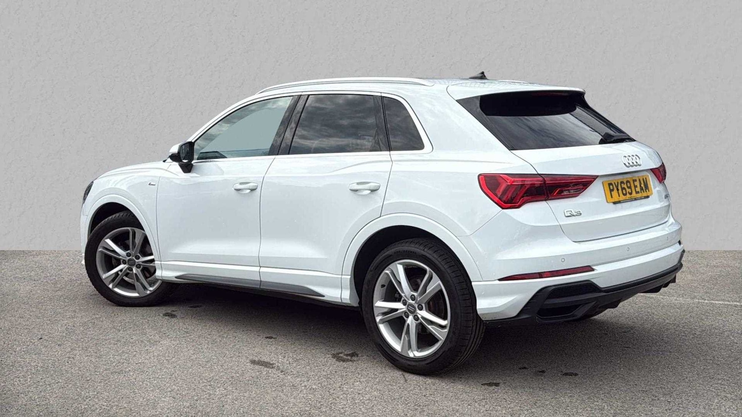 Used Audi Q3 2019 for sale - 77011135: Photo 2