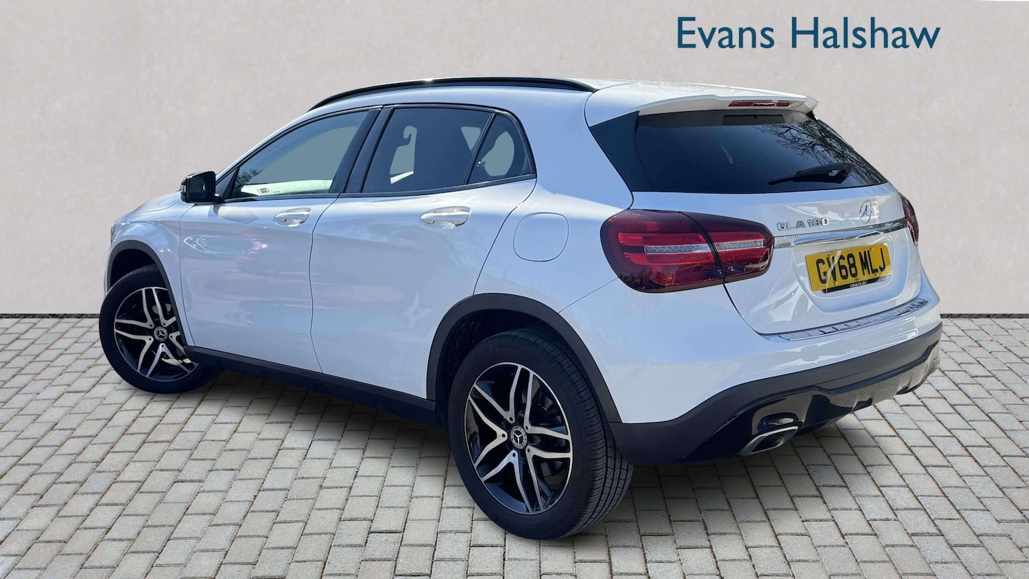 Used Mercedes-Benz GLA 2018 for sale - 78090214: Photo 2