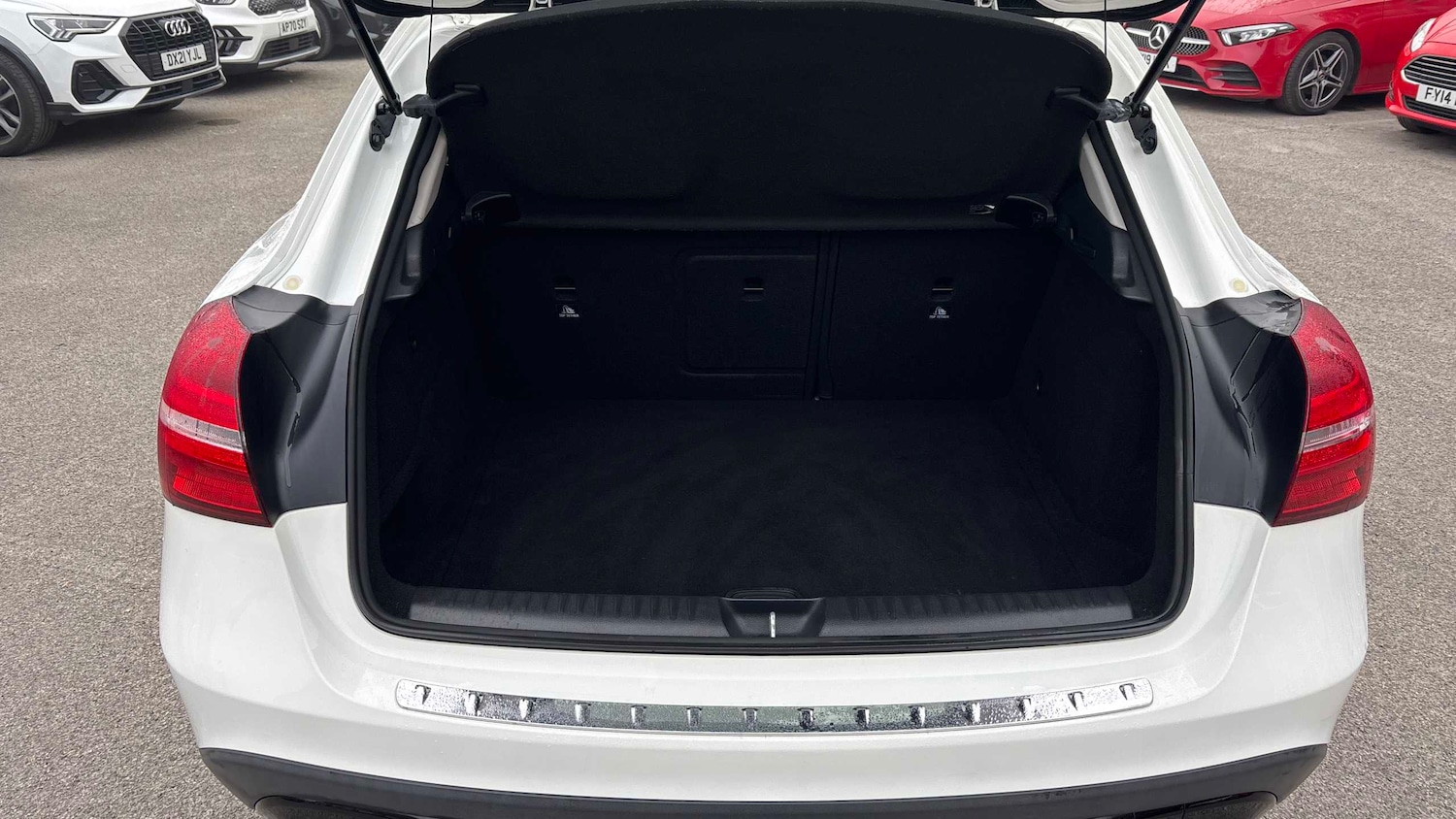 Used Mercedes-Benz GLA 2018 for sale - 78090214: Photo 27