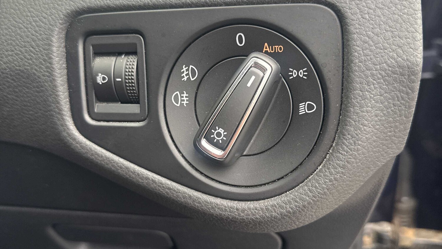 Used Volkswagen Golf 2015 for sale - 75813395: Photo 24