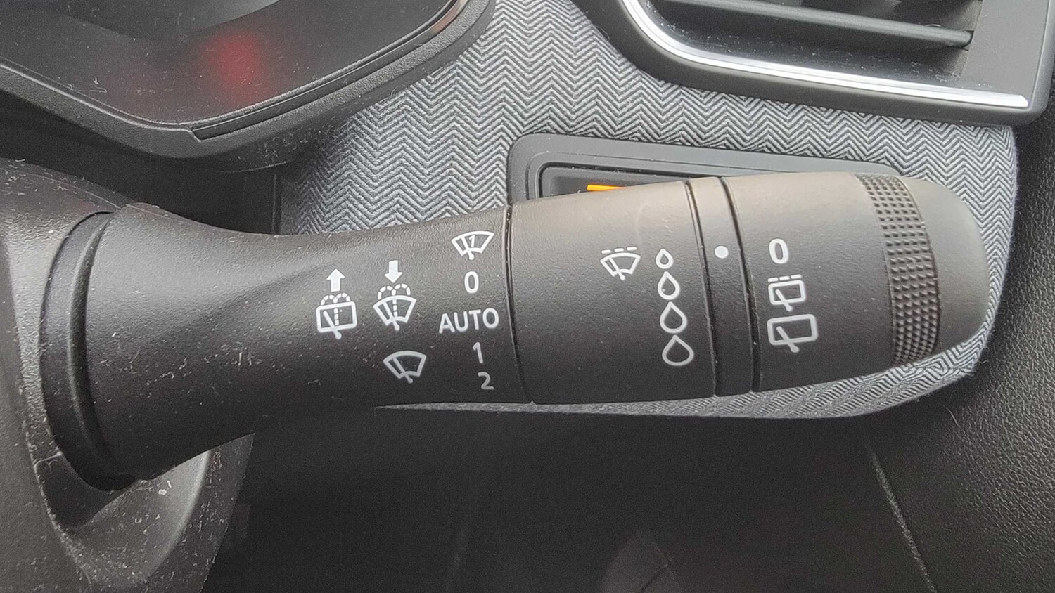 Used Renault Clio 2025 for sale - 76789352: Photo 25