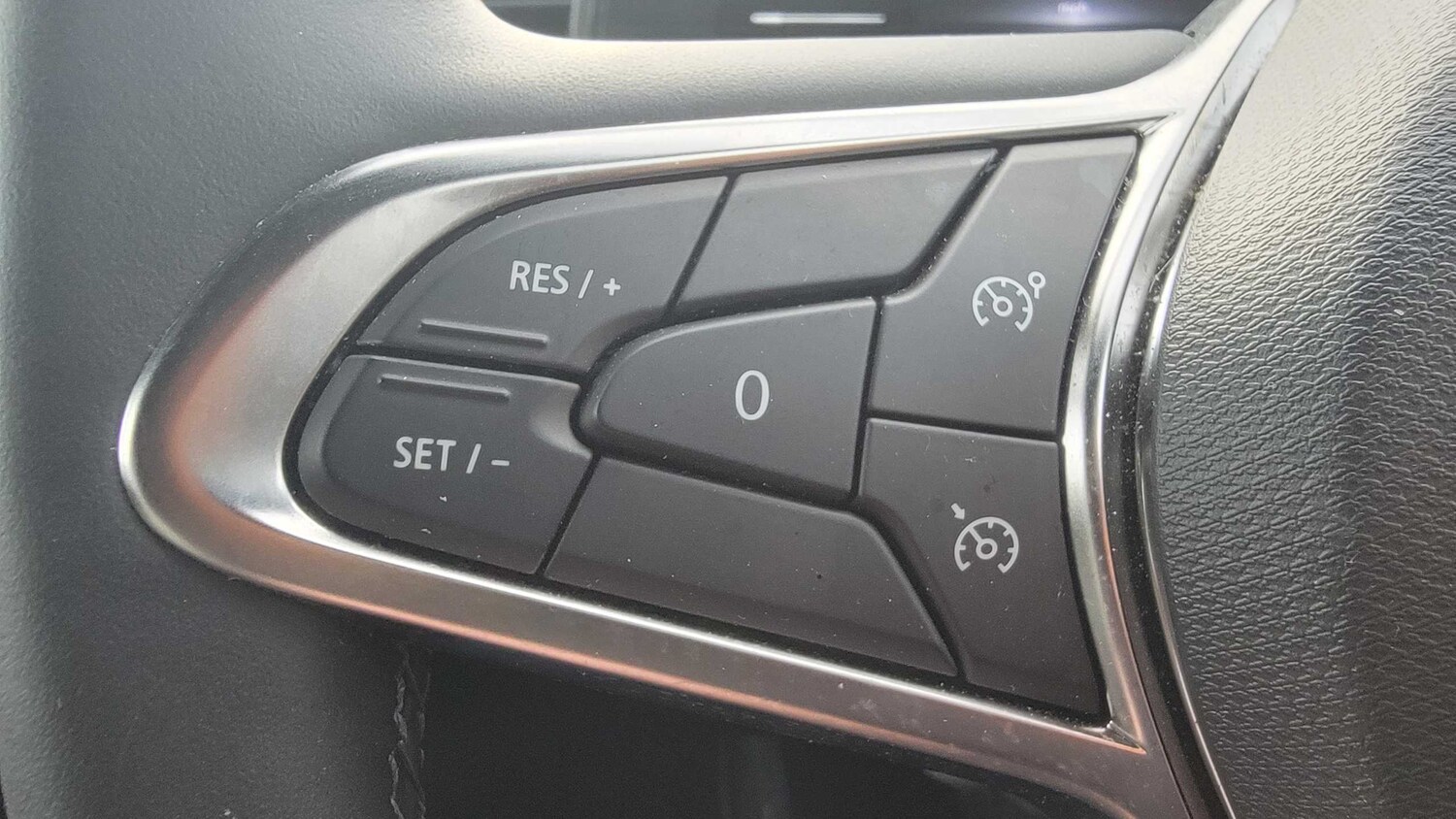 Used Renault Clio 2025 for sale - 76789352: Photo 29