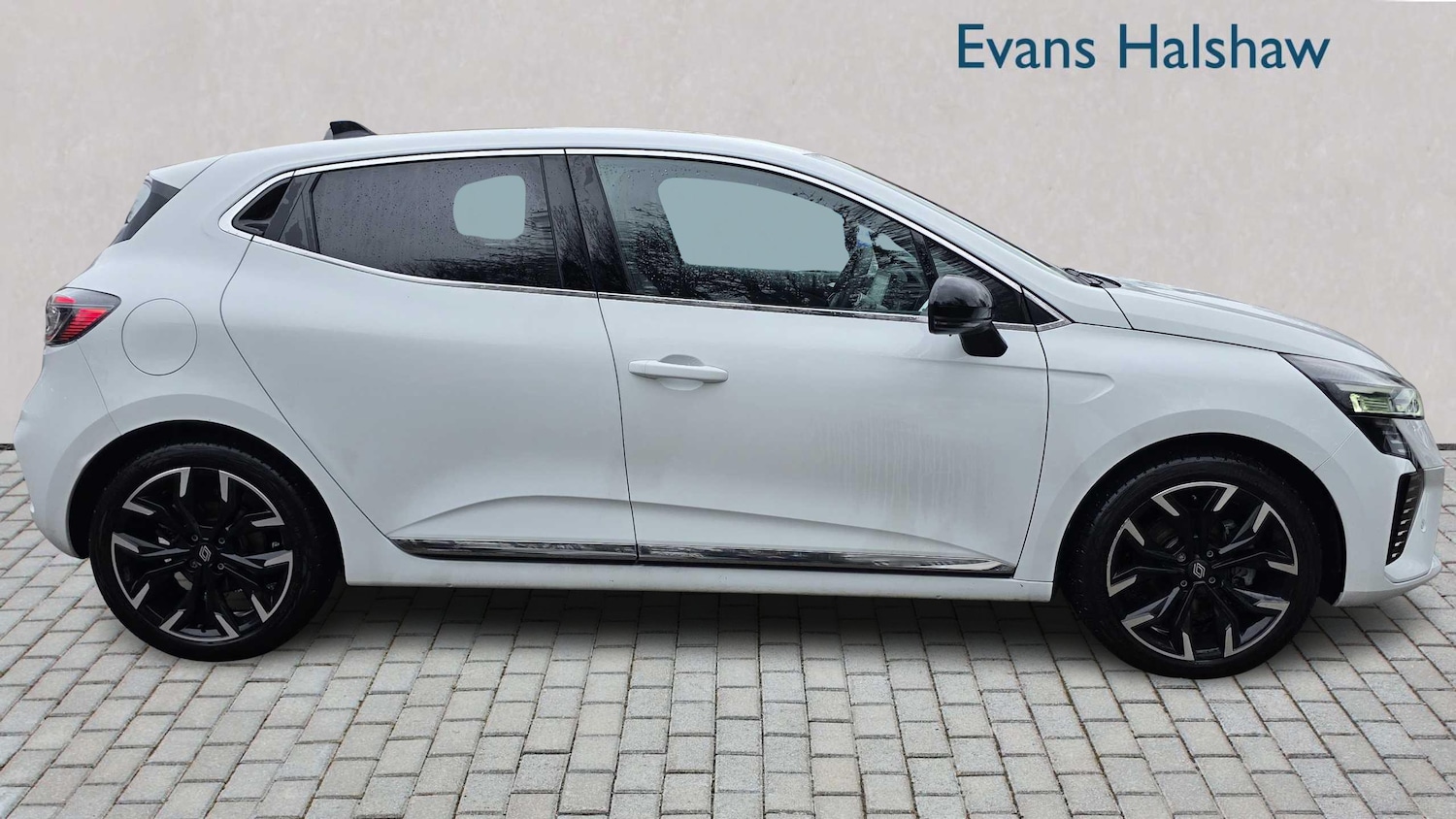 Used Renault Clio 2025 for sale - 76789352: Photo 7