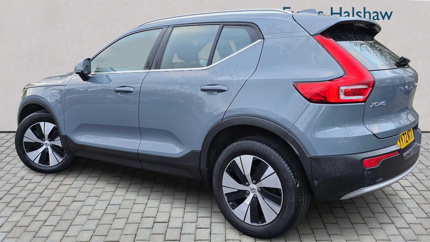 Used Volvo XC40 2022 for sale - 77093303: Photo 2