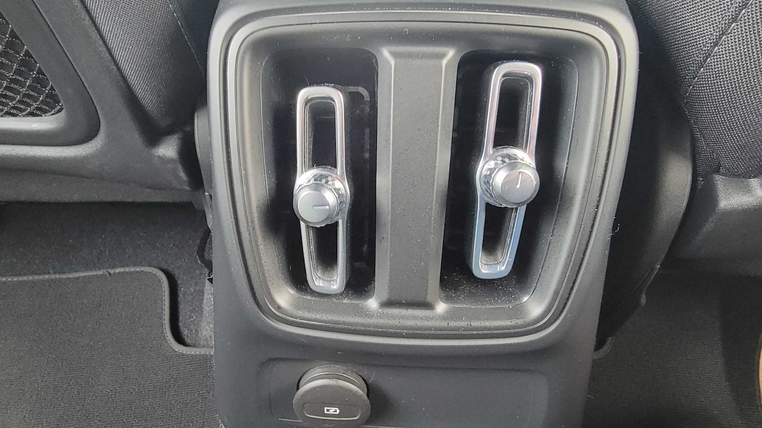 Used Volvo XC40 2022 for sale - 77093303: Photo 23