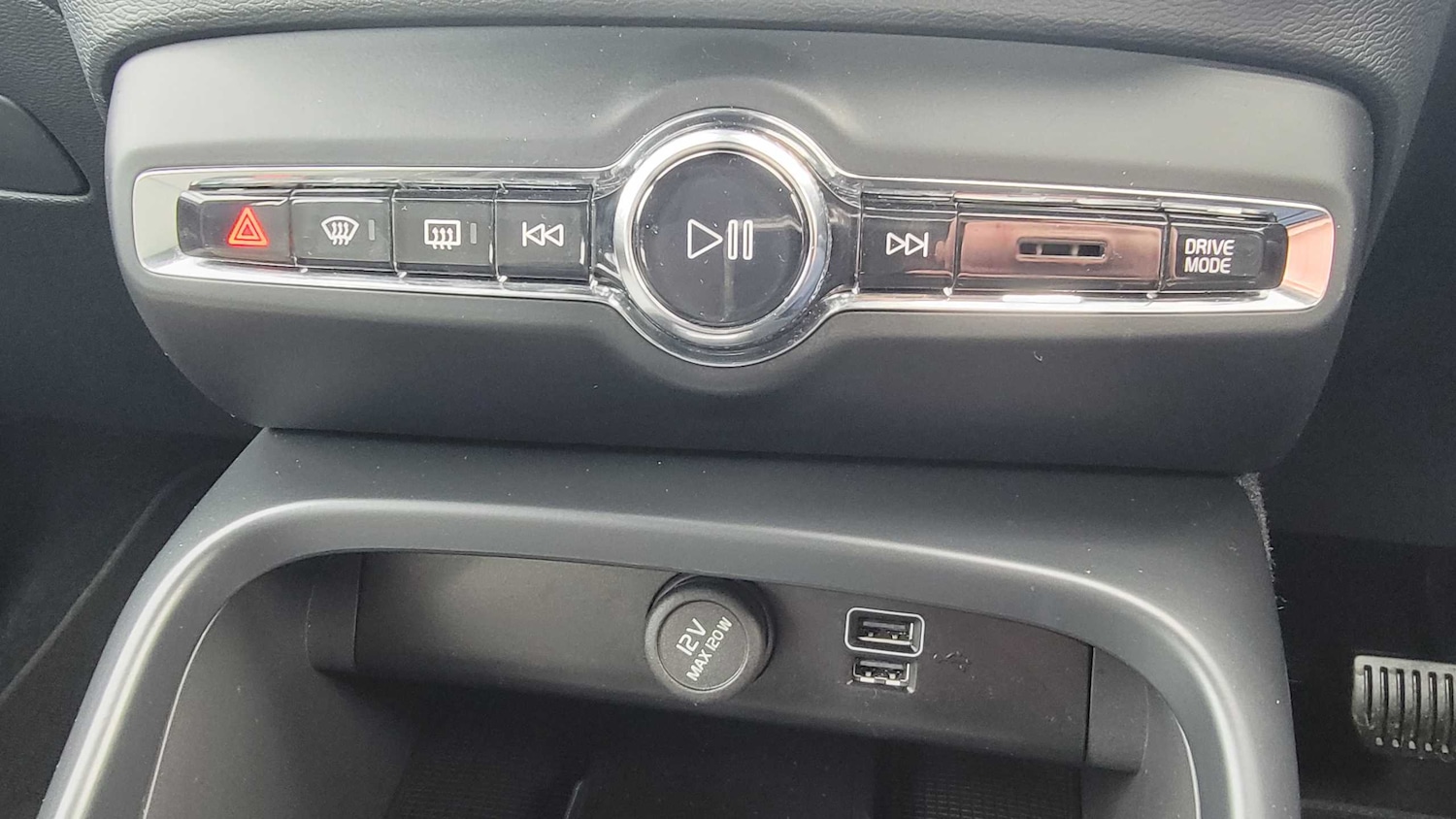 Used Volvo XC40 2022 for sale - 77093303: Photo 30