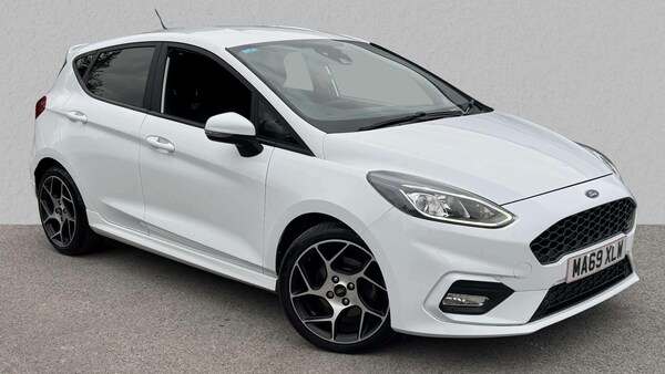 Used Ford Fiesta 2019 for sale - 76113306: Photo 1