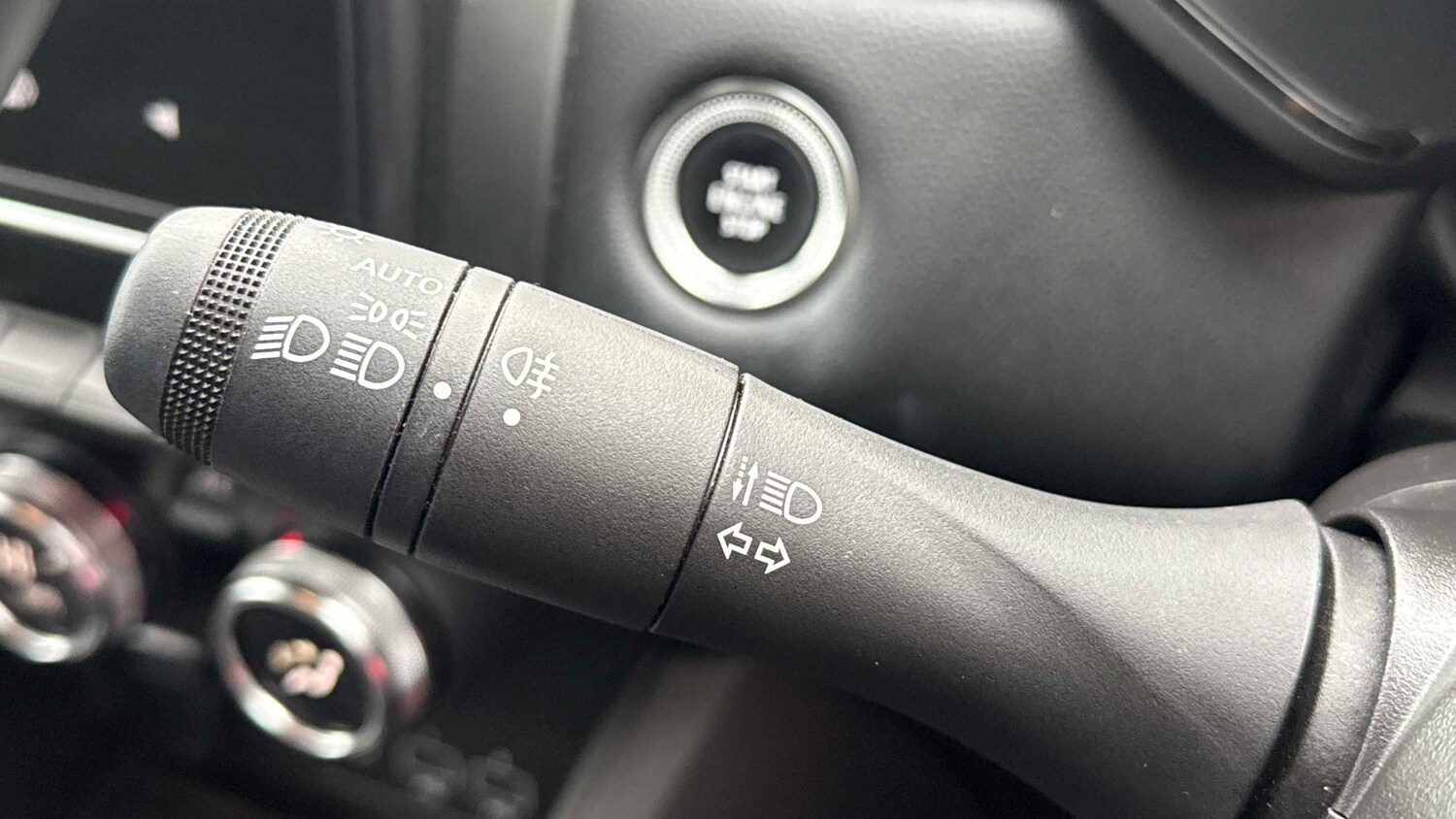 Used Renault Captur 2023 for sale - 76553166: Photo 31