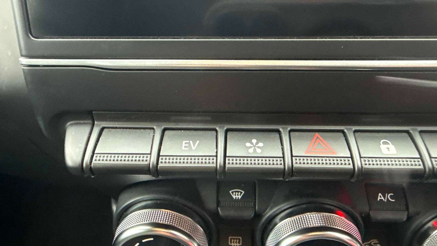 Used Renault Captur 2023 for sale - 76553166: Photo 33