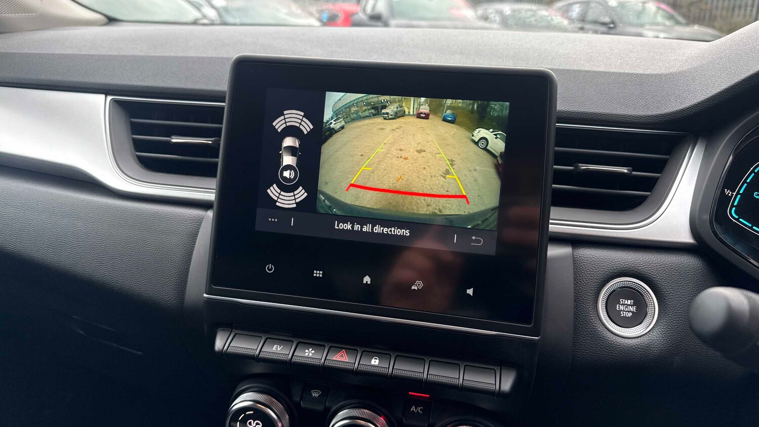 Used Renault Captur 2023 for sale - 76553166: Photo 35