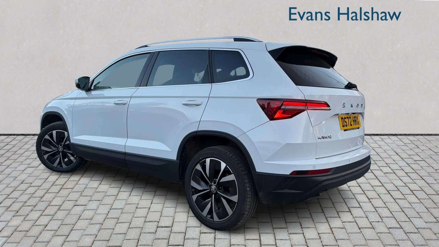 Used Skoda Karoq 2023 for sale - 77756729: Photo 2