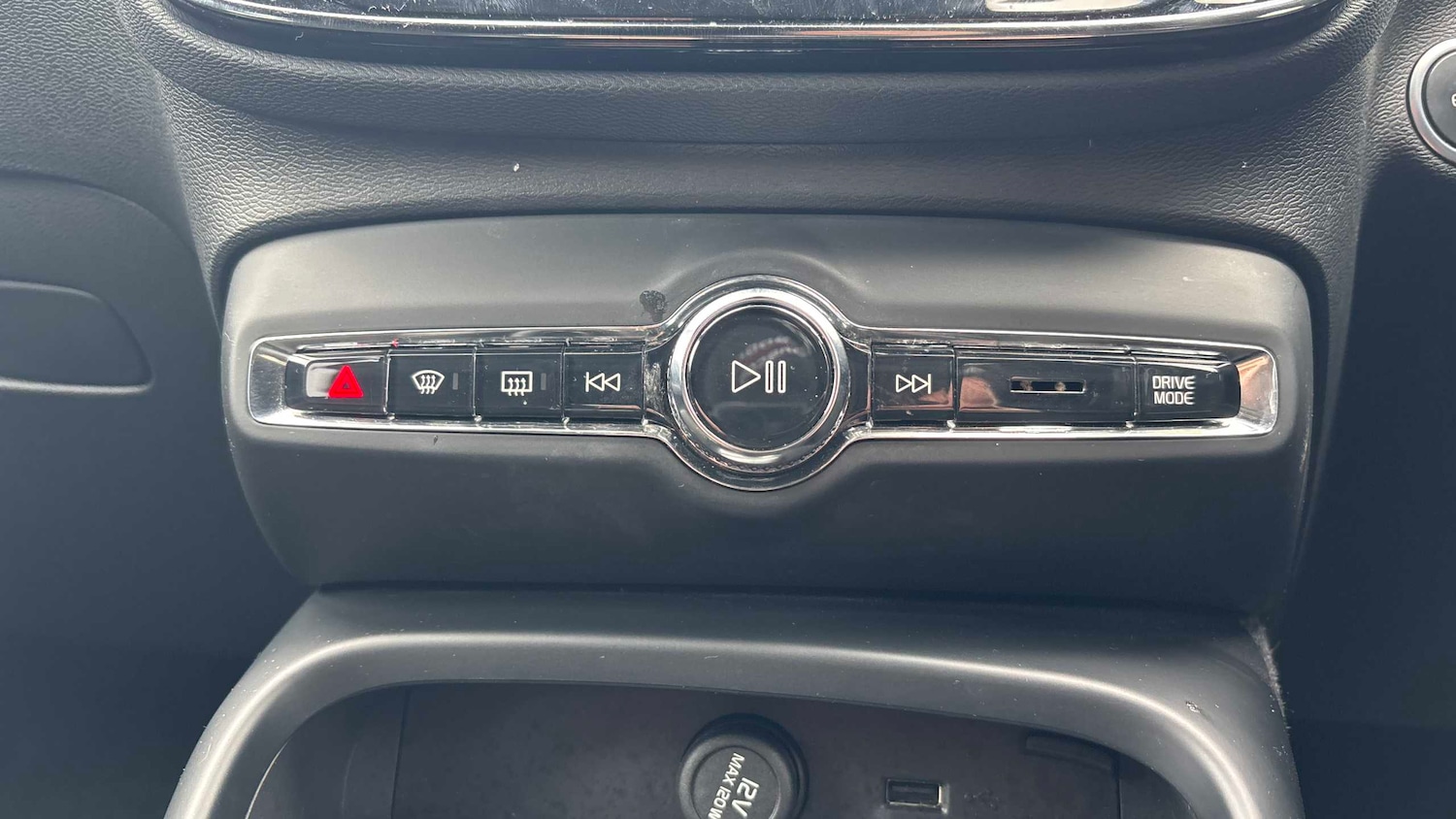 Used Volvo XC40 2021 for sale - 77429030: Photo 17