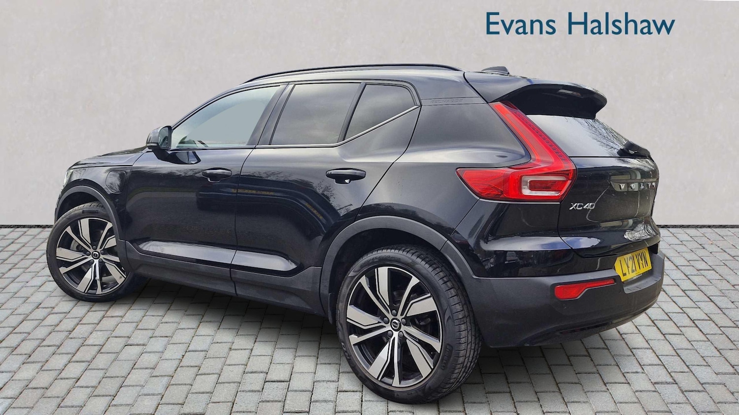 Used Volvo XC40 2021 for sale - 77429030: Photo 2