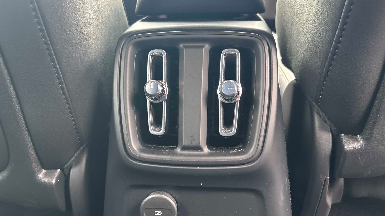 Used Volvo XC40 2021 for sale - 77429030: Photo 30