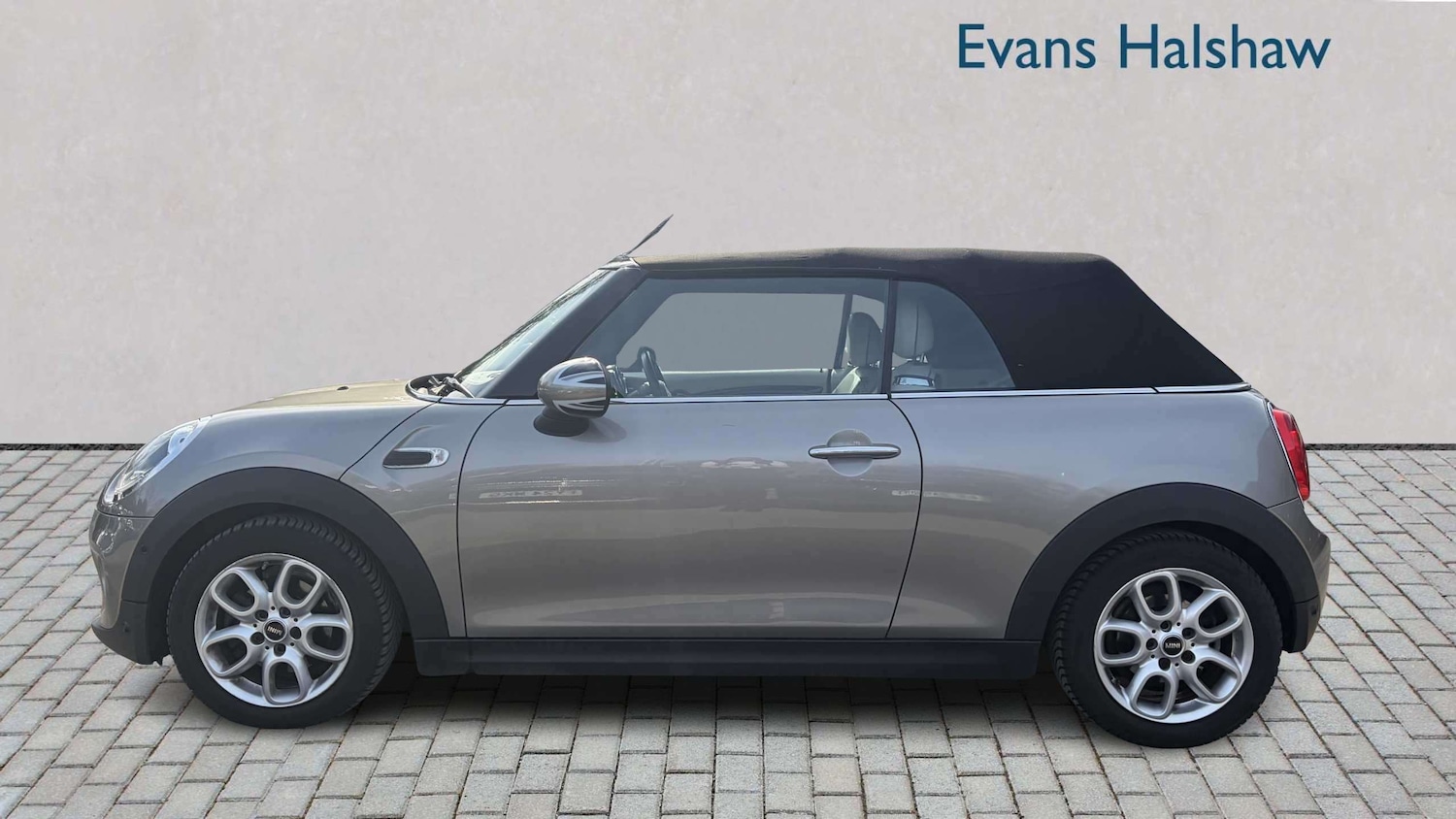 Used MINI Convertible 2016 for sale - 77960696: Photo 6