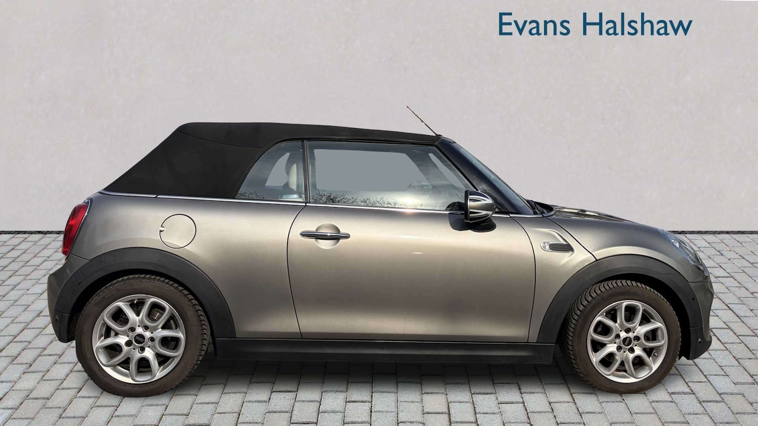 Used MINI Convertible 2016 for sale - 77960696: Photo 7