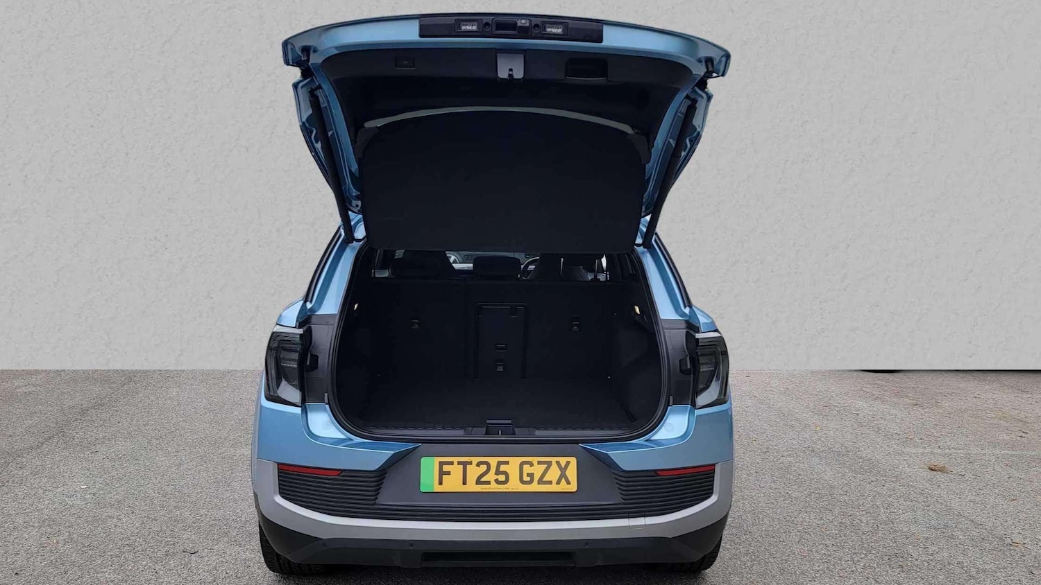 Used Ford Explorer 2025 for sale - 75993809: Photo 15