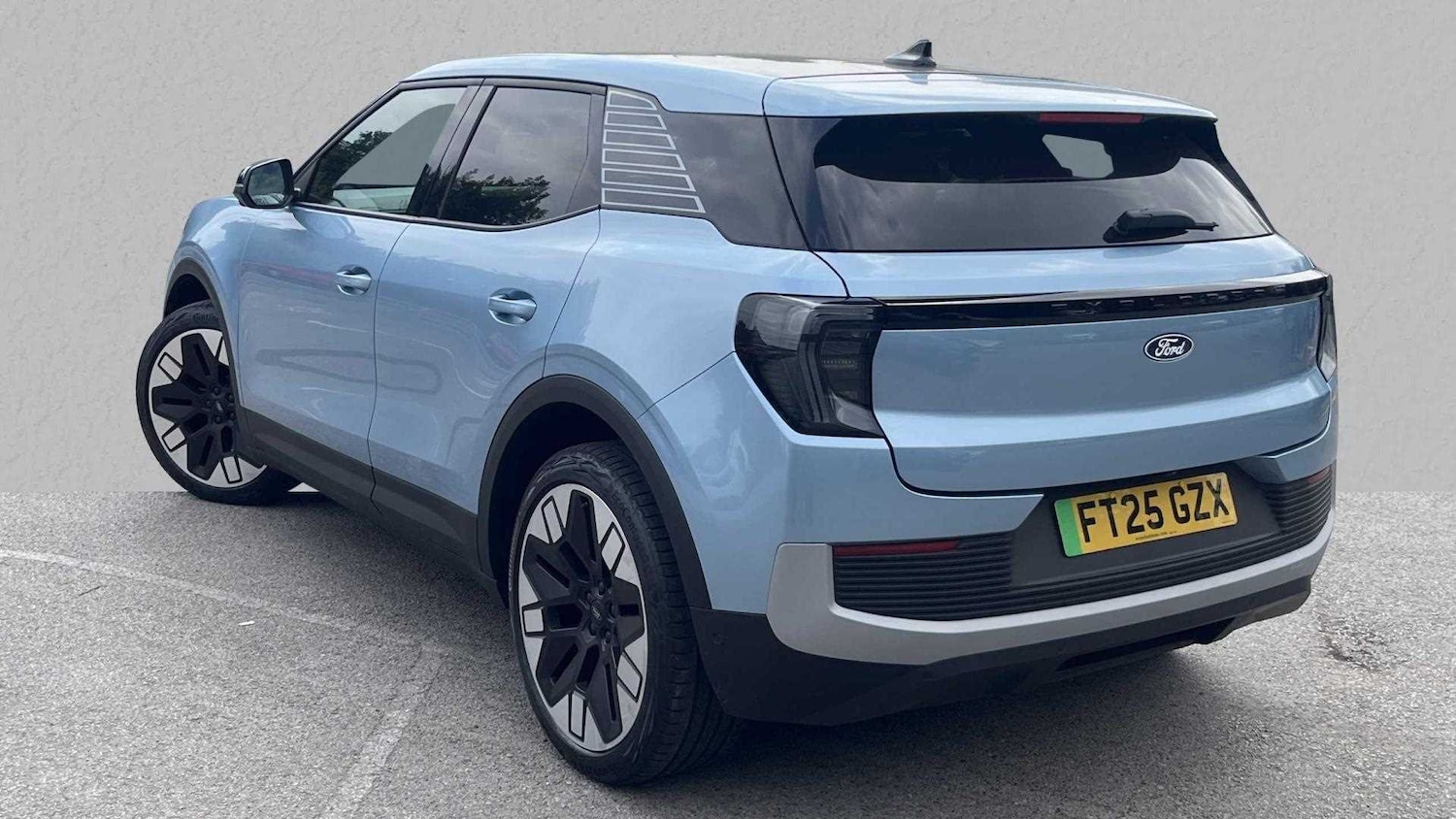 Used Ford Explorer 2025 for sale - 75993809: Photo 2