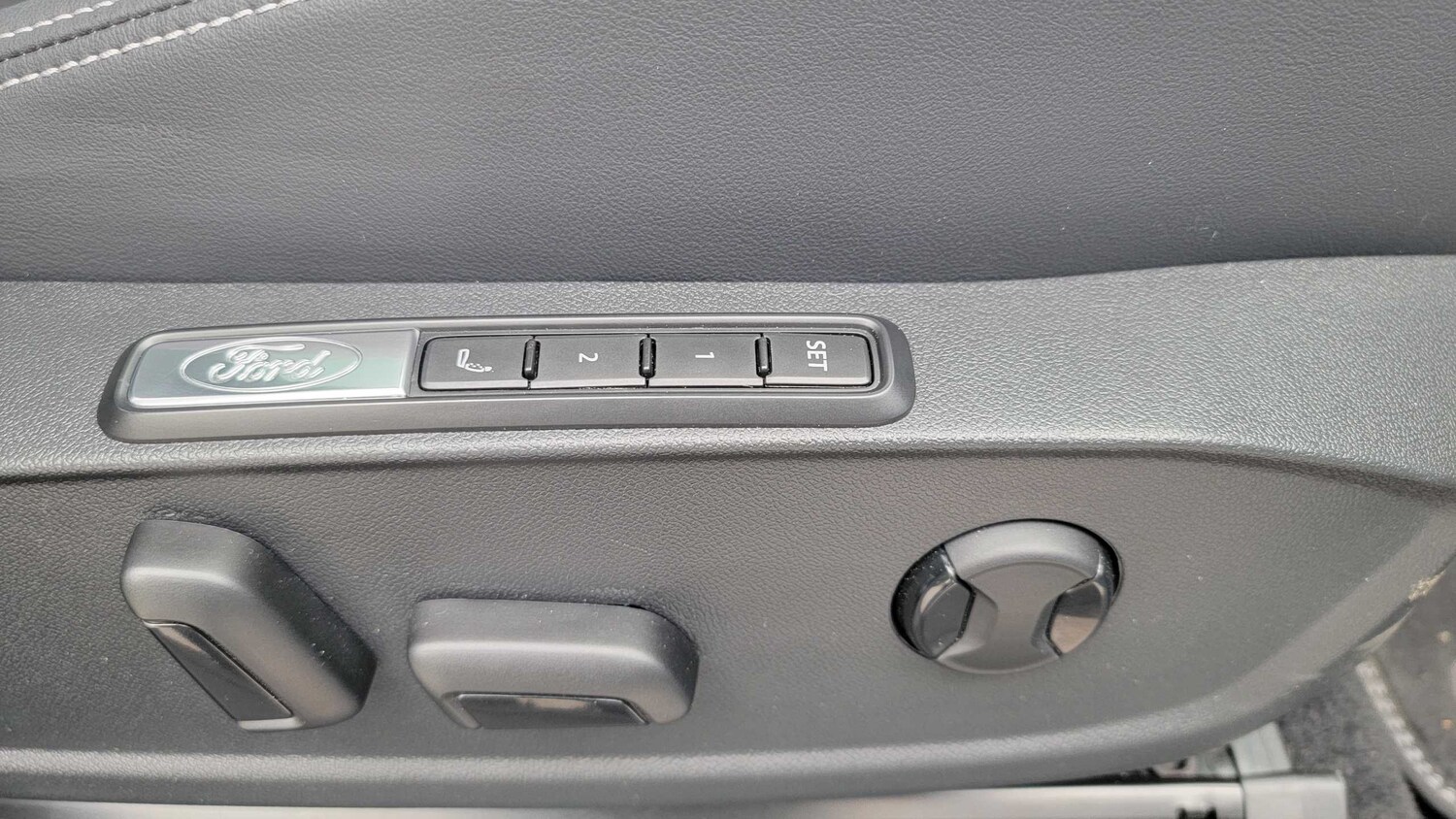 Used Ford Explorer 2025 for sale - 75993809: Photo 24