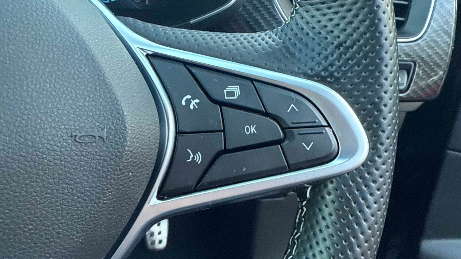 Used Renault Arkana 2023 for sale - 76648979: Photo 30