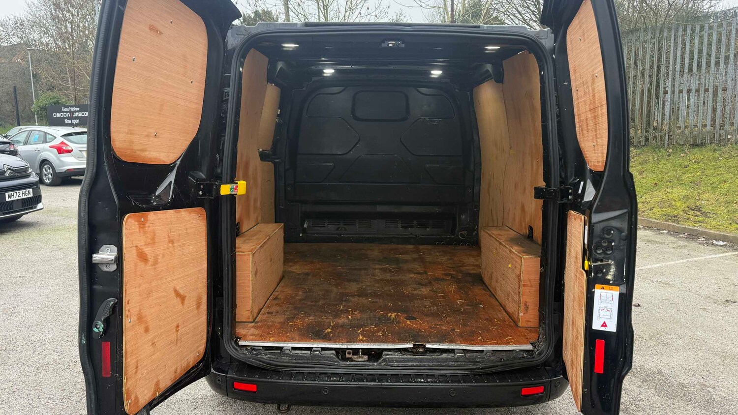 Used Ford Transit Custom 2019 for sale - 77500276: Photo 11