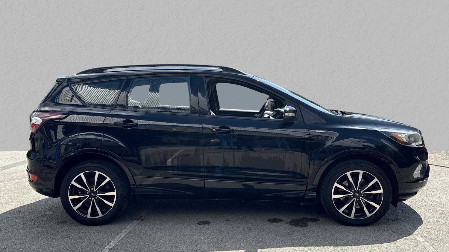 Used Ford Kuga 2017 for sale - 77093279: Photo 3