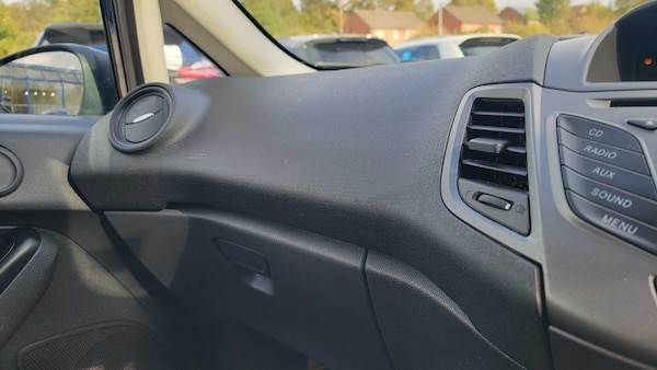 Used Ford Fiesta 2013 for sale - 76088020: Photo 32