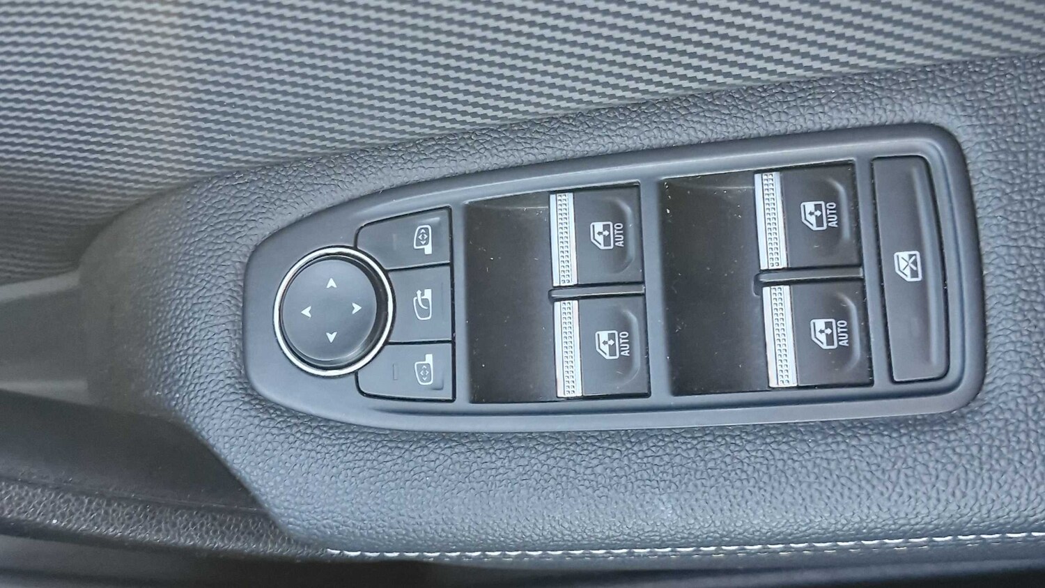 Used Renault Captur 2023 for sale - 76929012: Photo 29