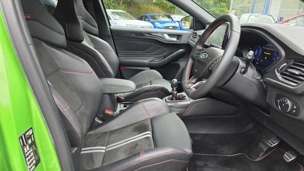 Used Ford Focus 2023 for sale - 76205150: Photo 13