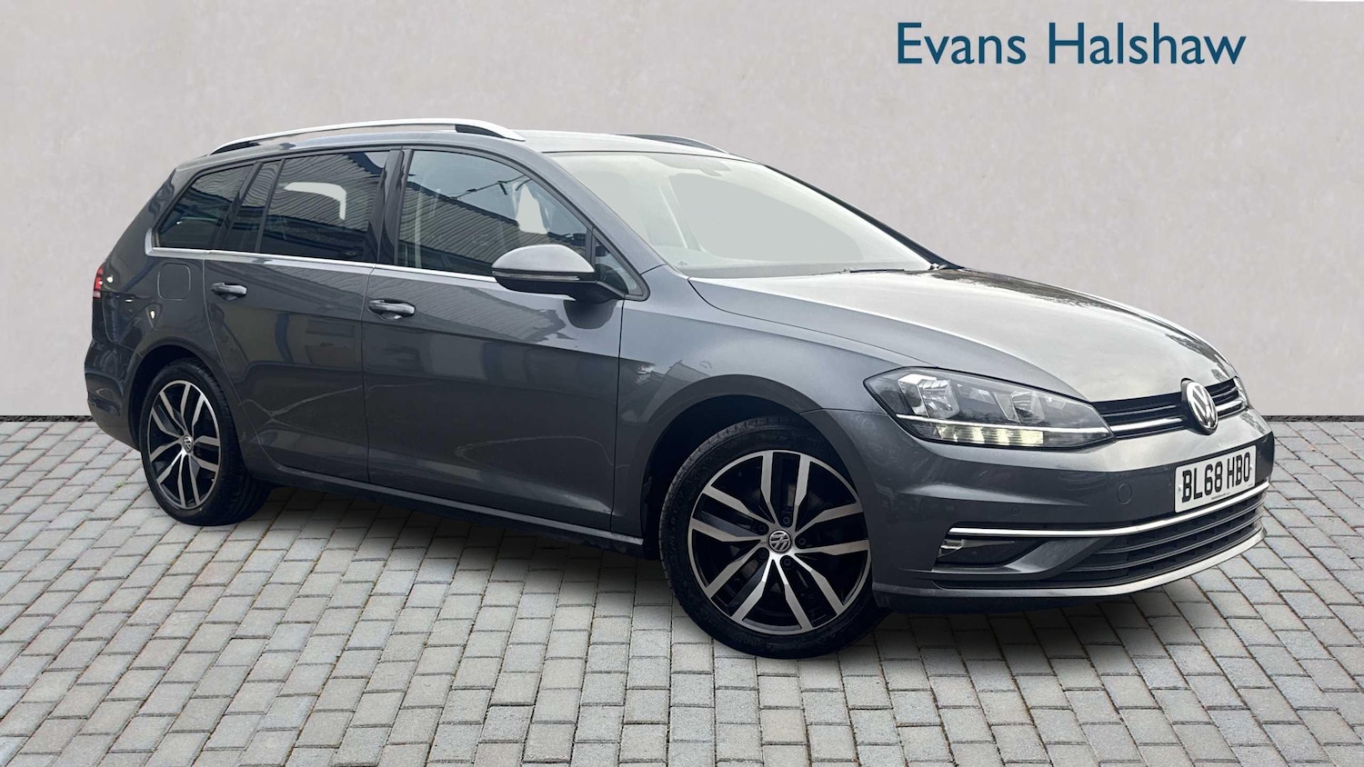 Used Volkswagen Golf 2019 for sale - 76705145: Photo 1