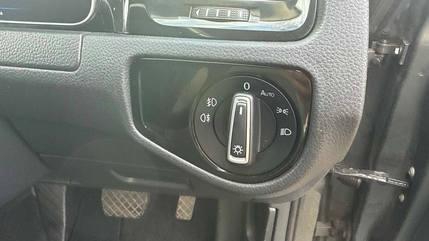 Used Volkswagen Golf 2019 for sale - 76705145: Photo 17