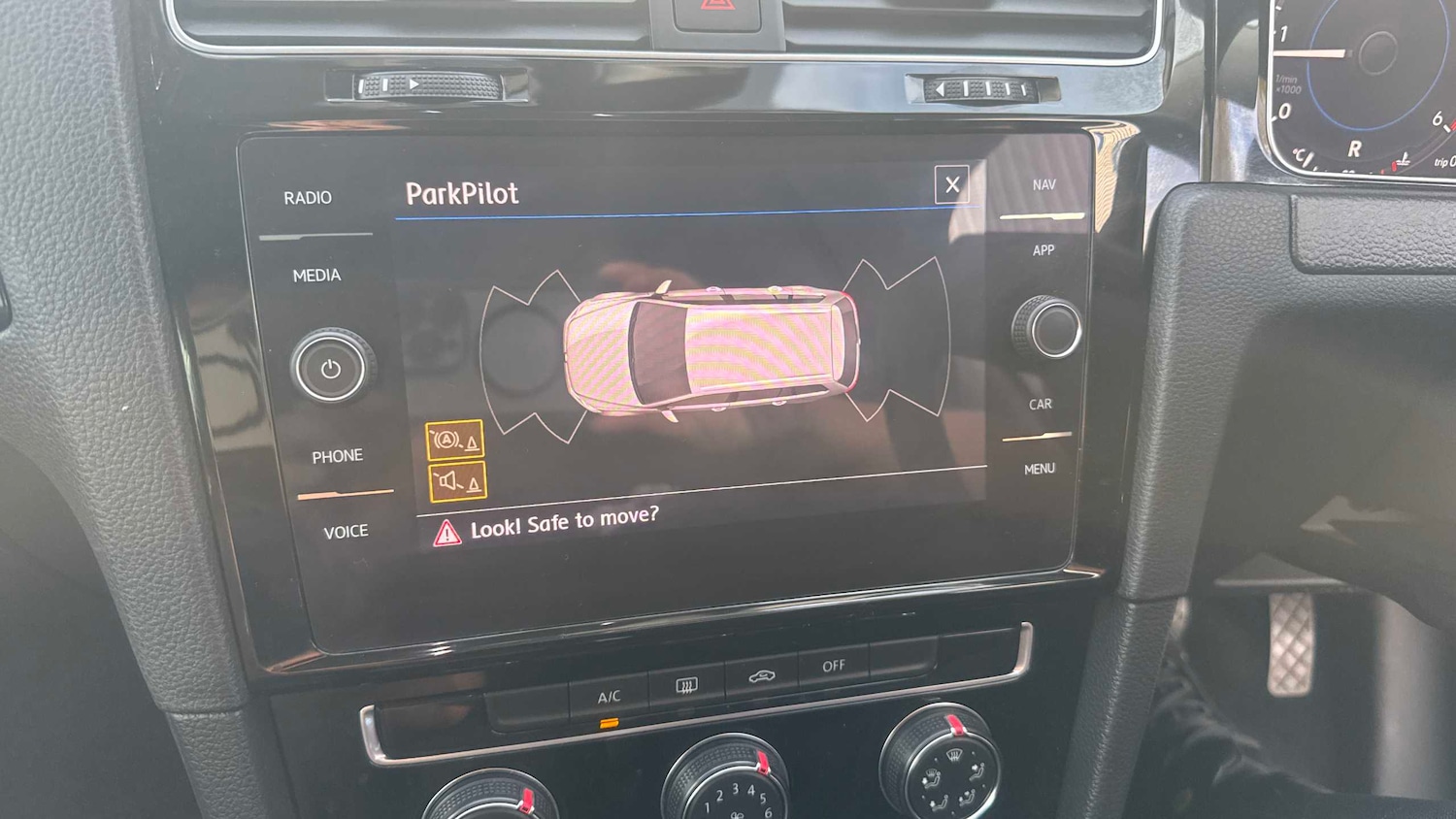 Used Volkswagen Golf 2019 for sale - 76705145: Photo 20