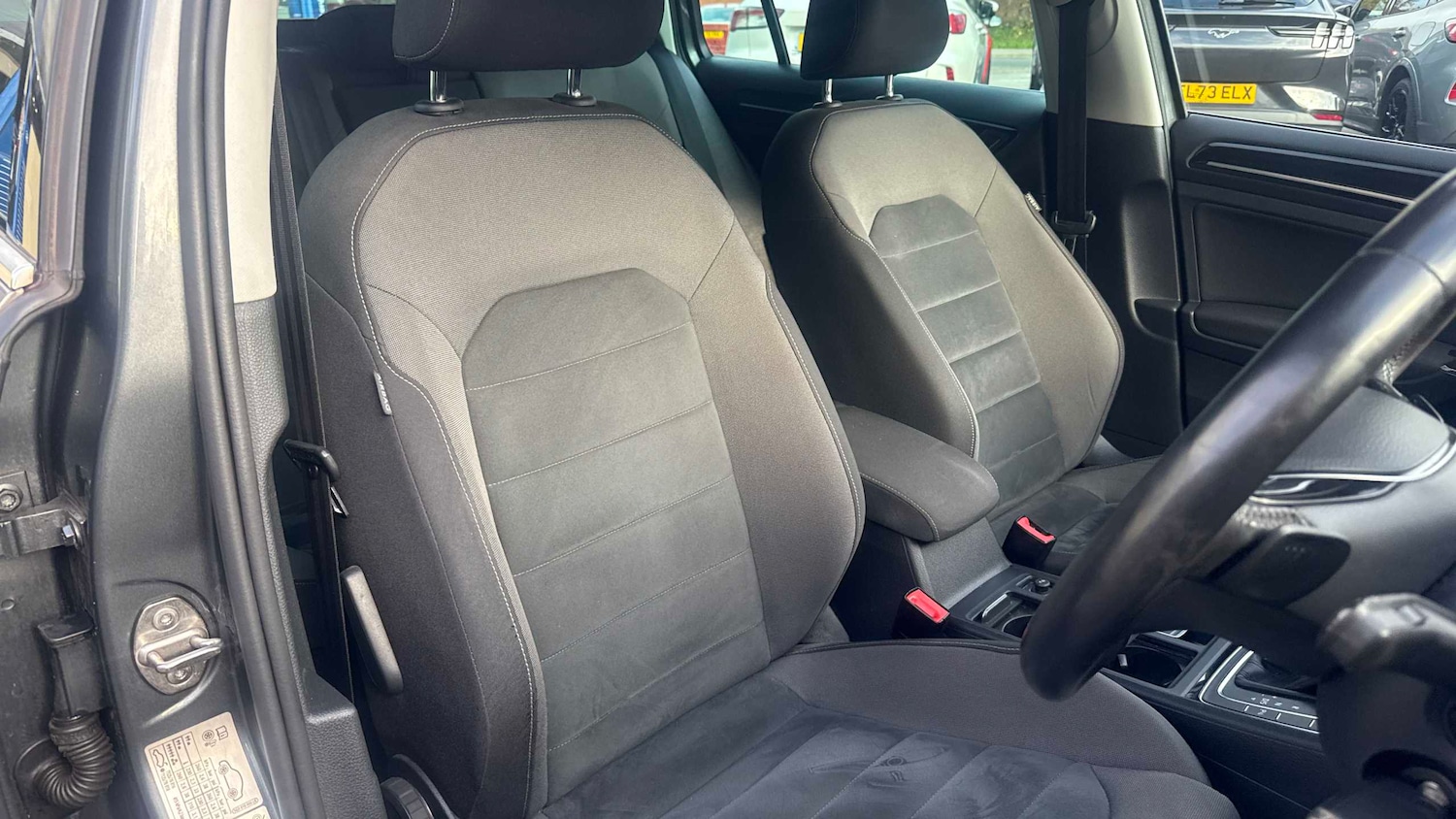 Used Volkswagen Golf 2019 for sale - 76705145: Photo 28