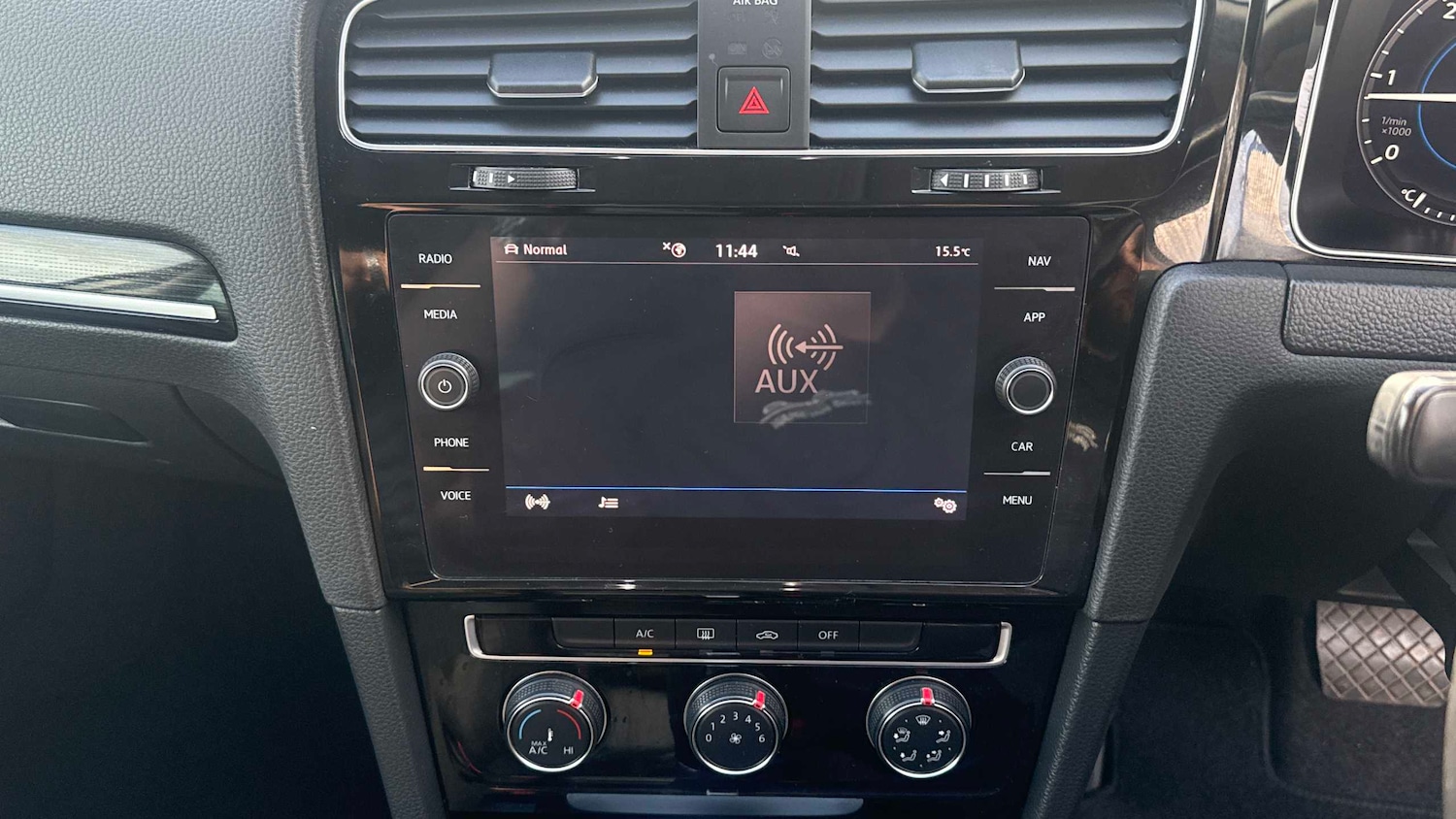 Used Volkswagen Golf 2019 for sale - 76705145: Photo 35