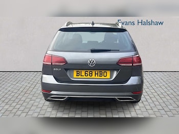 Used Volkswagen Golf 2019 for sale - 76705145: Photo