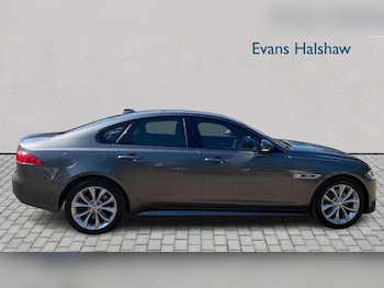 Used Jaguar XF 2018 for sale - 79183385: Photo