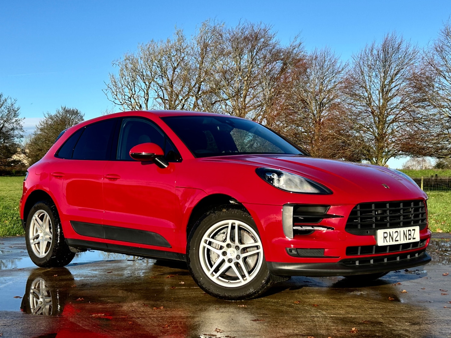 Used Porsche Macan 2021 for sale - 76791227: Photo 1