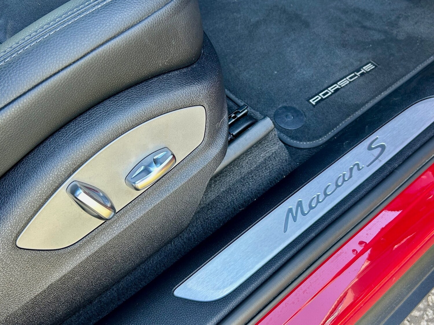 Used Porsche Macan 2021 for sale - 77059202: Photo 20