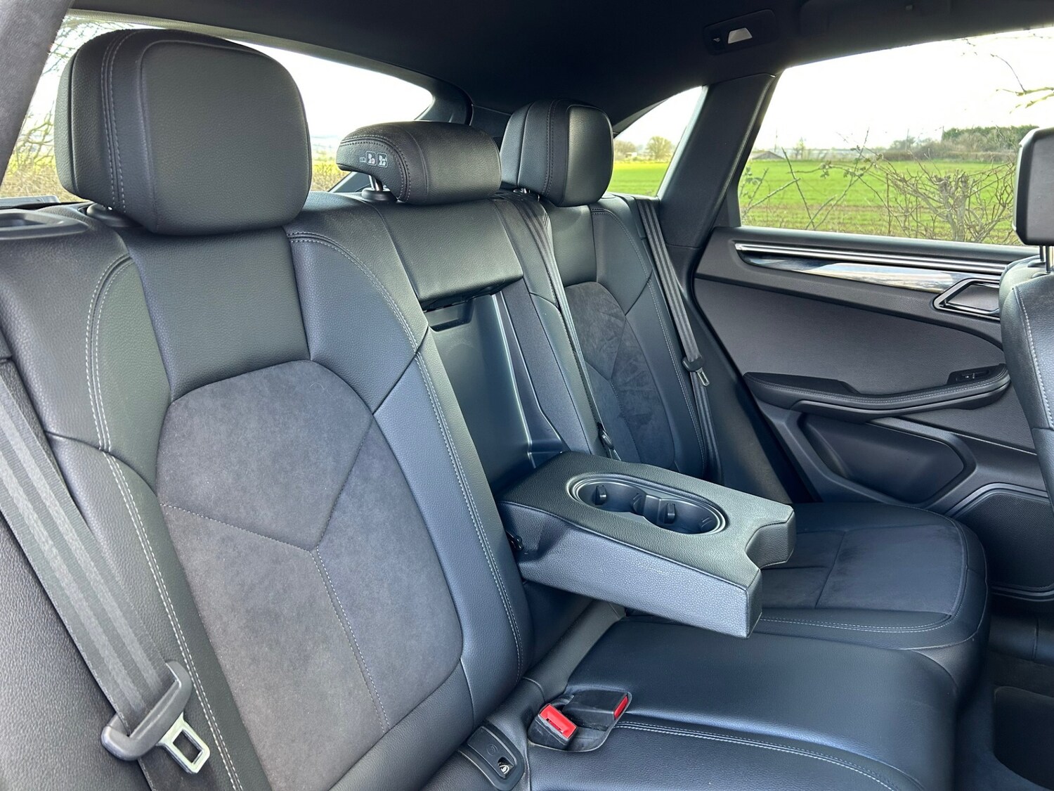 Used Porsche Macan 2021 for sale - 77059202: Photo 29