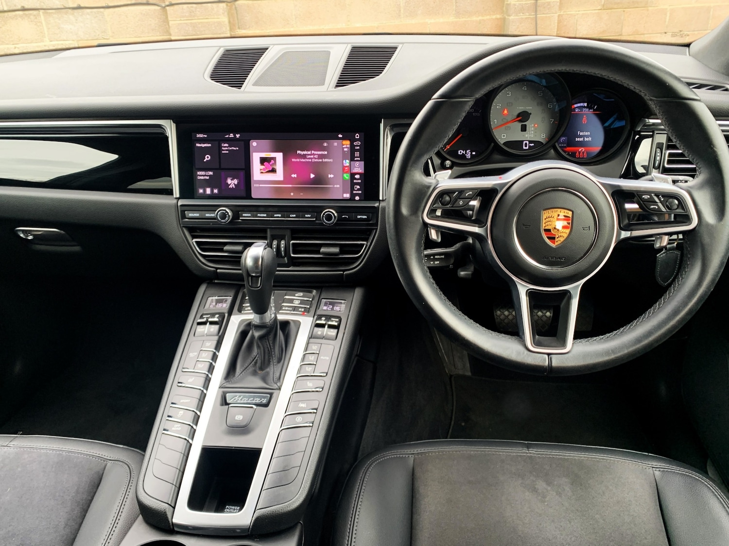 Used Porsche Macan 2021 for sale - 77059202: Photo 33
