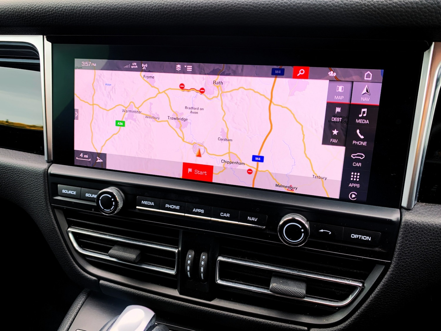 Used Porsche Macan 2021 for sale - 77059202: Photo 37