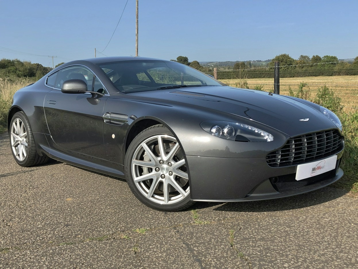 Used Aston Martin Vantage 2013 for sale - 76799083: Photo 1