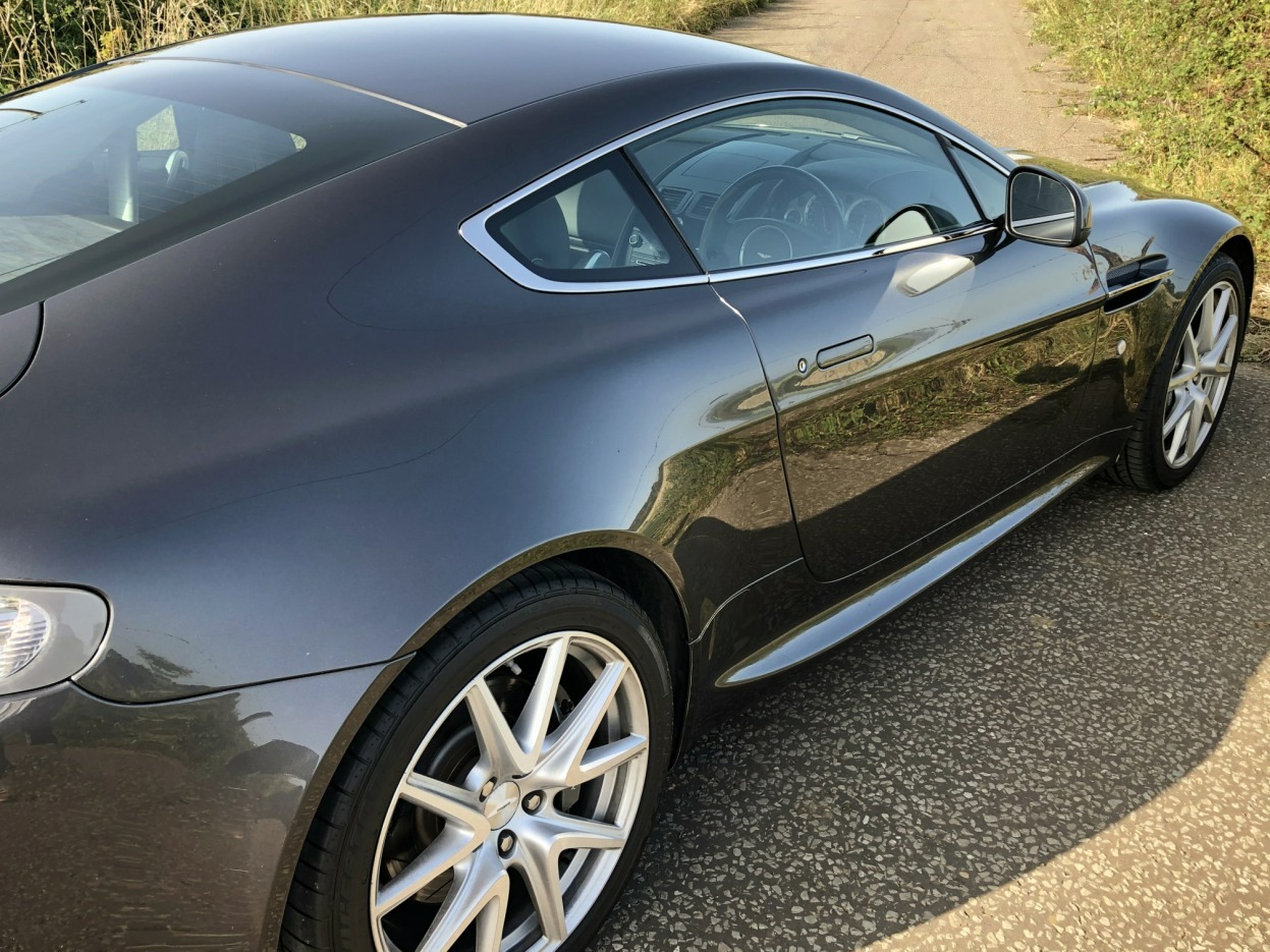 Used Aston Martin Vantage 2013 for sale - 76799083: Photo 33