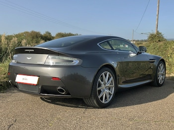 Used Aston Martin Vantage 2013 for sale - 76799083: Photo