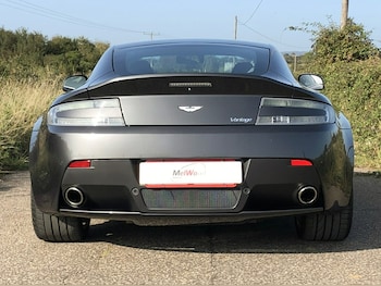 Used Aston Martin Vantage 2013 for sale - 76799083: Photo