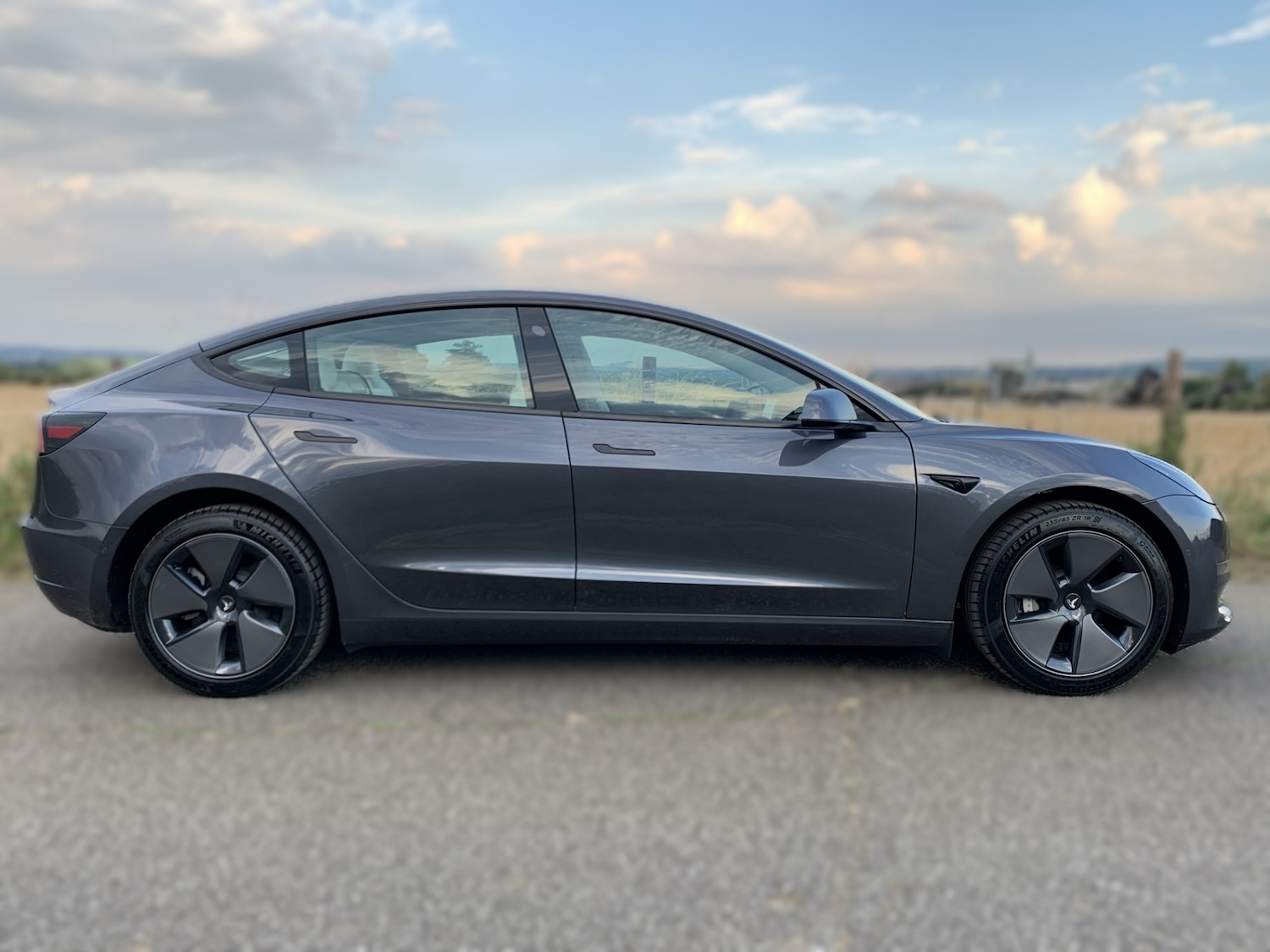 Used Tesla Model 3 2022 for sale - 76791310: Photo 2