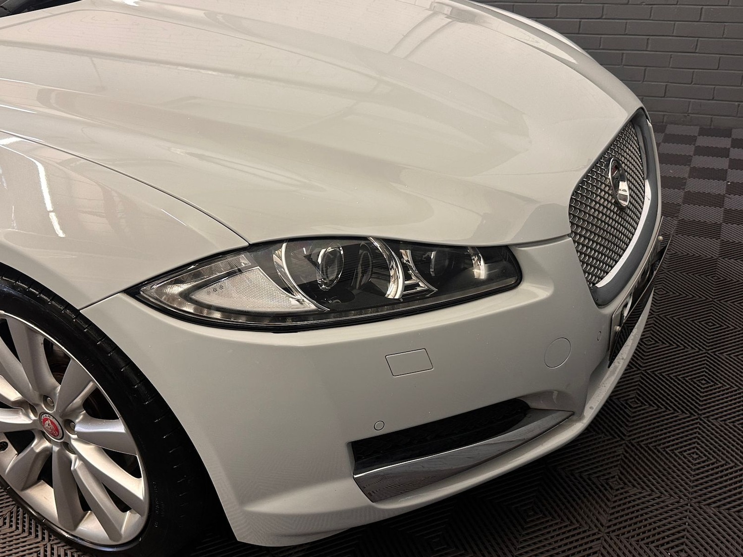 Used Jaguar XF 2015 for sale - 77673967: Photo 11