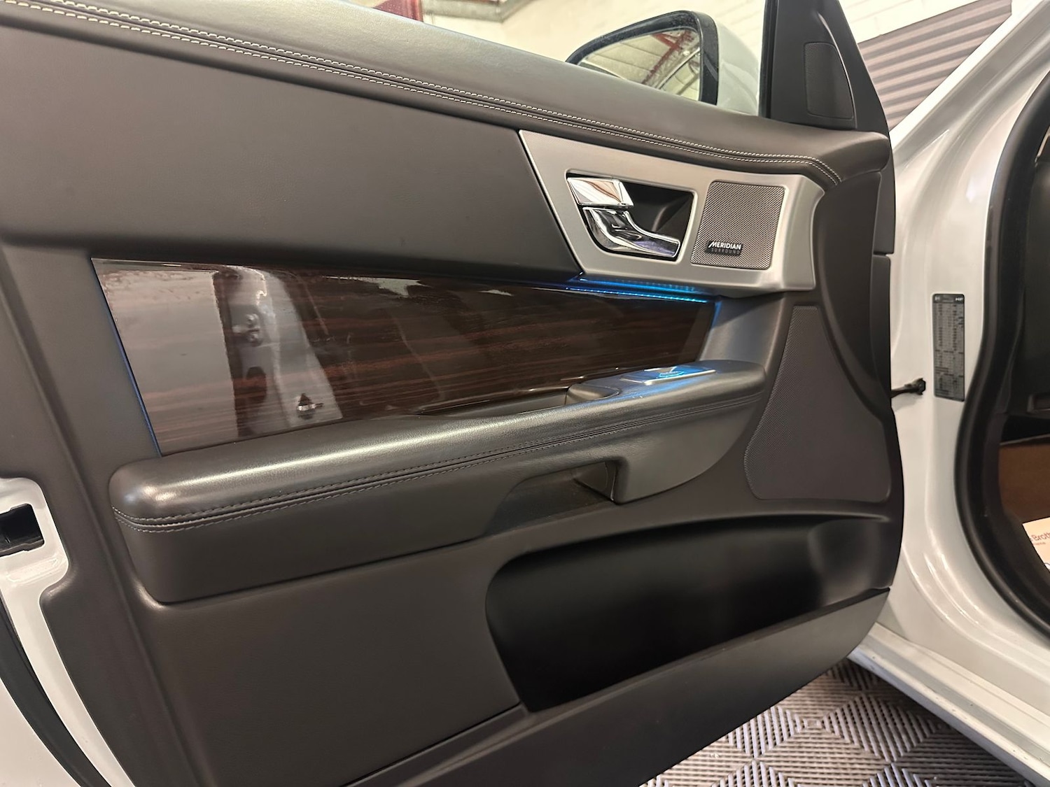 Used Jaguar XF 2015 for sale - 77673967: Photo 19