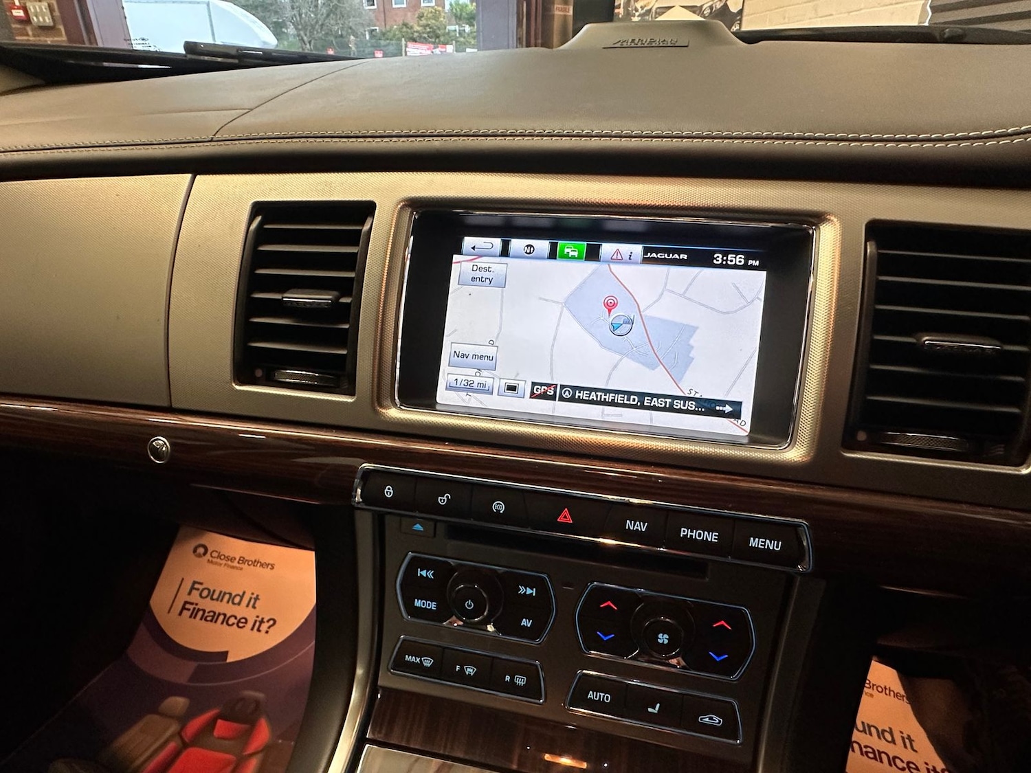 Used Jaguar XF 2015 for sale - 77673967: Photo 25