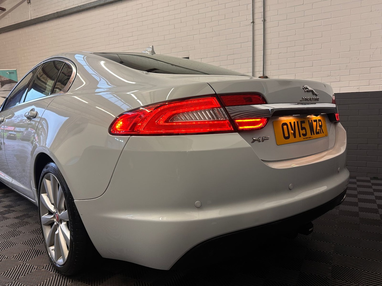 Used Jaguar XF 2015 for sale - 77673967: Photo 7